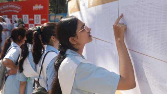 এইচএসসি পাসের পর বিসিএস পরীক্ষার প্রস্তাব